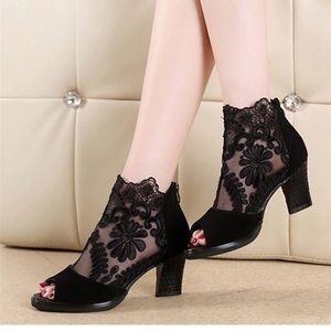 JRBB Women’s open toe Black Lace Shoes. Size “41”/US 7.5-8. 2” decorative heel.